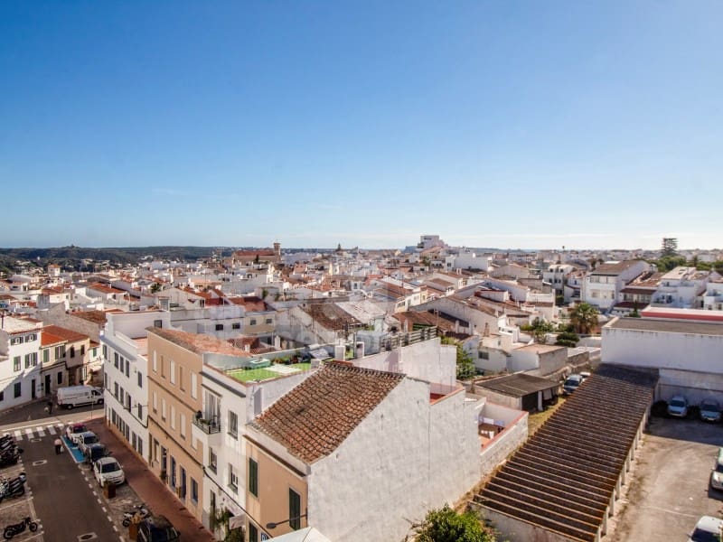 4 bedroom Flat for sale in Mahon / Mao - € 500,000 (Ref: 9385962)