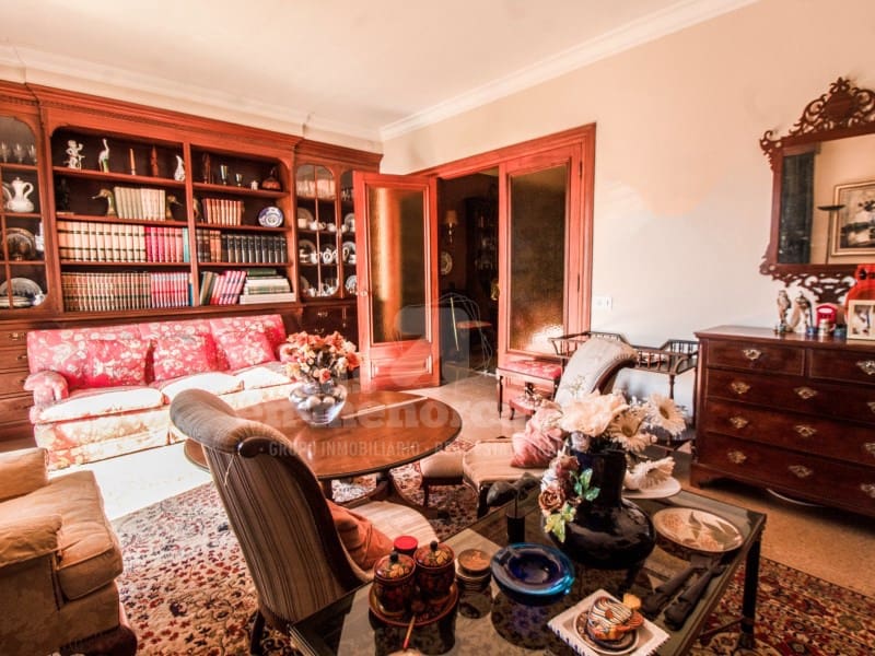 4 bedroom Flat for sale in Mahon / Mao - € 500,000 (Ref: 9385962)