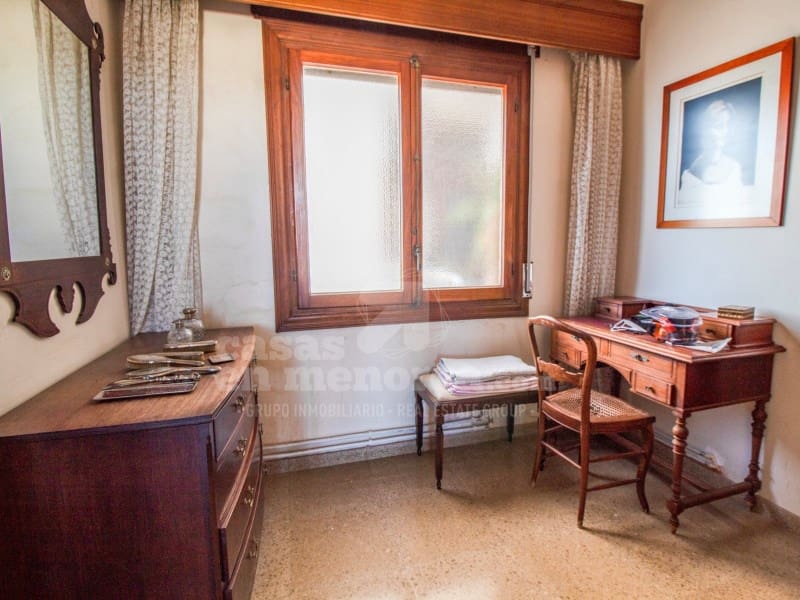 4 bedroom Flat for sale in Mahon / Mao - € 500,000 (Ref: 9385962)