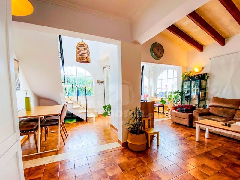 3 soverom Villa til salgs i Cala Blanca med svømmebasseng - € 682 000 (Ref: 9388195)