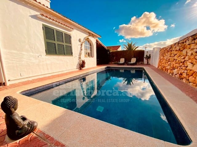 3 soveværelse Villa til salg i Cala Blanca, Ciutadella de Menorca med swimmingpool - € 682.000 (Ref: 9388195)