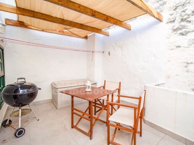 3 bedroom Townhouse for sale in Mahón / Maó - € 385,000 (Ref: 9390829)