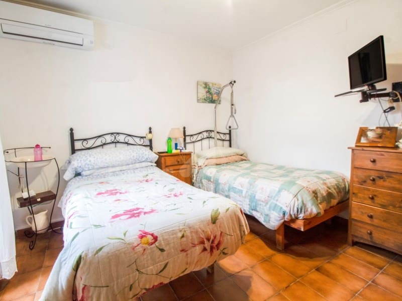 4 bedroom Townhouse for sale in Alayor / Alaior with garage - € 425,000 (Ref: 9406446)