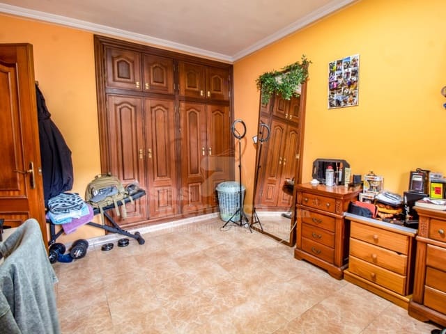 3 chambre Appartement à vendre à Es Castell - 315 000 € (Ref: 9411235)