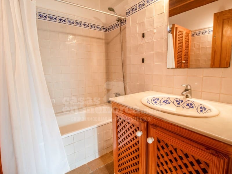 7 soveværelse Finca/Landehus til salg i Llucmacanes med swimmingpool garage - € 1.150.000 (Ref: 9414319)