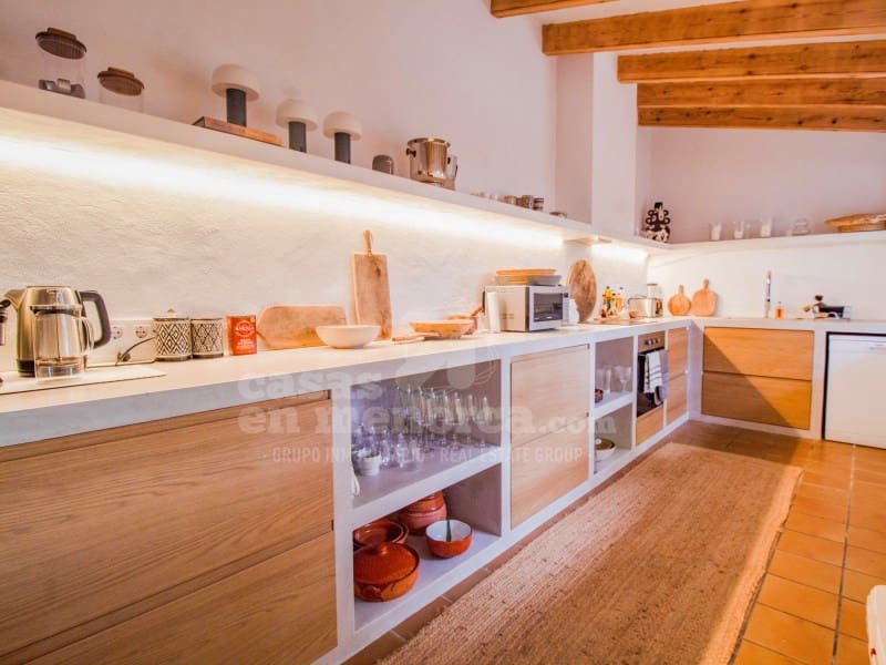 7 soveværelse Finca/Landehus til salg i Llucmacanes med swimmingpool garage - € 1.150.000 (Ref: 9414319)