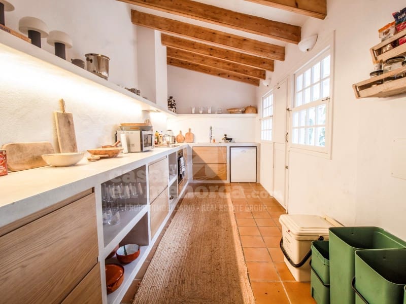 7 soveværelse Finca/Landehus til salg i Llucmacanes med swimmingpool garage - € 1.150.000 (Ref: 9414319)