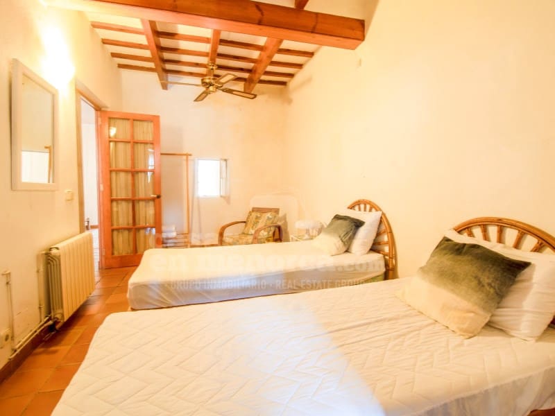 7 soveværelse Finca/Landehus til salg i Llucmacanes med swimmingpool garage - € 1.150.000 (Ref: 9414319)