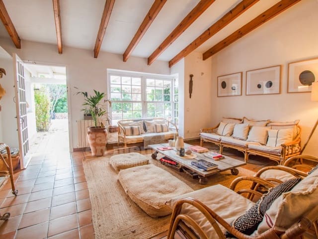 7 soveværelse Finca/Landehus til salg i Llucmaçanes, Mahón / Maó med swimmingpool garage - € 1.150.000 (Ref: 9414319)