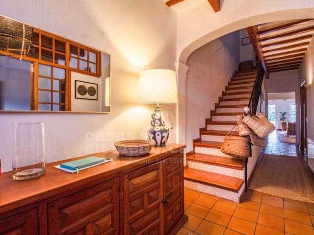 7 soveværelse Finca/Landehus til salg i Llucmaçanes, Mahón / Maó med swimmingpool garage - € 1.150.000 (Ref: 9414319)