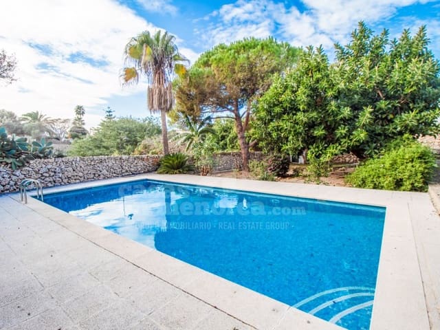 7 soveværelse Finca/Landehus til salg i Llucmaçanes, Mahón / Maó med swimmingpool garage - € 1.150.000 (Ref: 9414319)