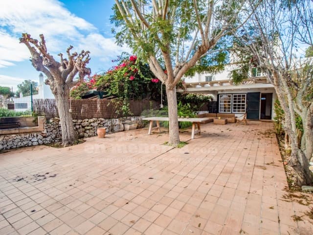 7 soveværelse Finca/Landehus til salg i Llucmaçanes, Mahón / Maó med swimmingpool garage - € 1.150.000 (Ref: 9414319)