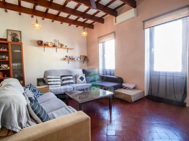 3 soveværelse Byhus til salg i Es Castell - € 398.000 (Ref: 9416181)