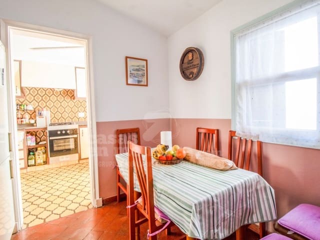 3 soveværelse Byhus til salg i Es Castell - € 398.000 (Ref: 9416181)