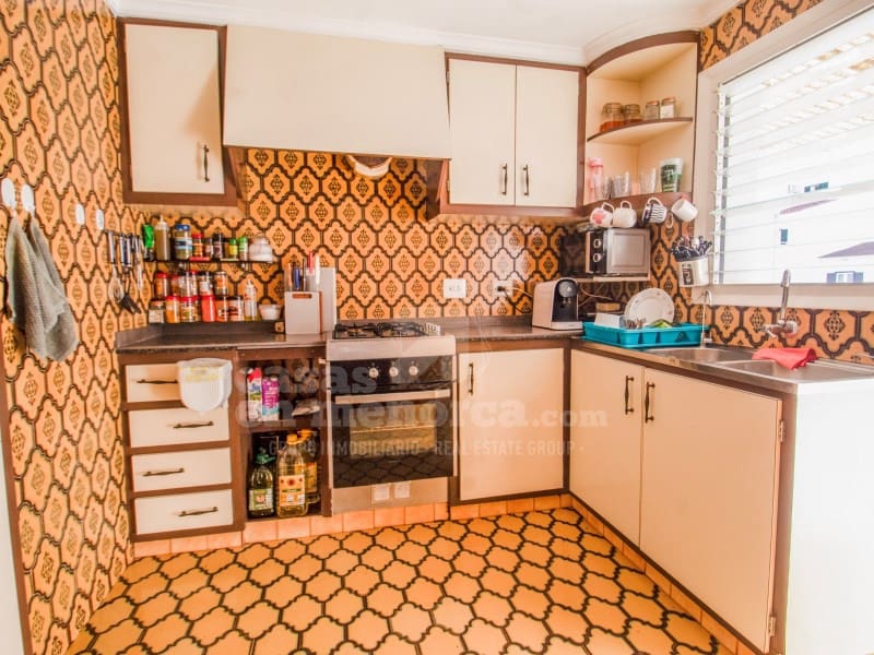 3 soveværelse Byhus til salg i Es Castell - € 398.000 (Ref: 9416181)