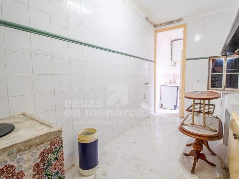 6 soveværelse Byhus til salg i Es Castell - € 550.000 (Ref: 9430953)