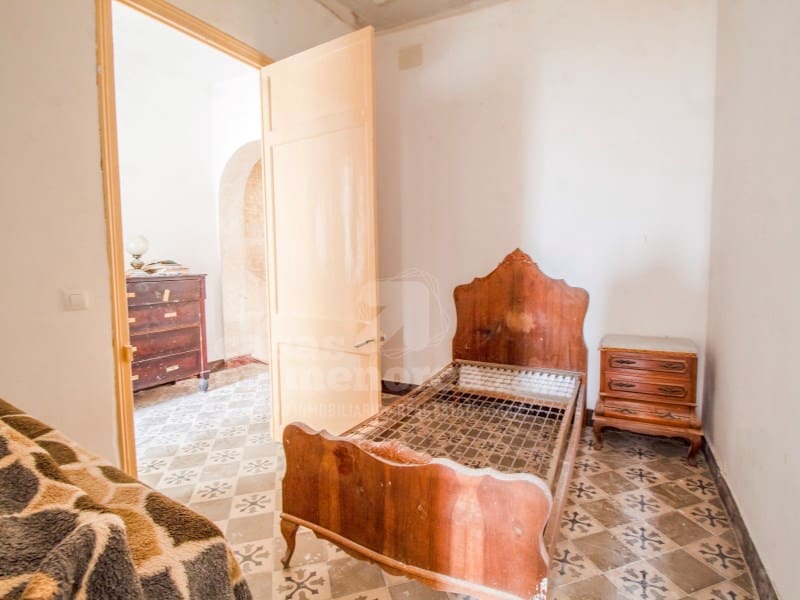 6 soveværelse Byhus til salg i Es Castell - € 550.000 (Ref: 9430953)