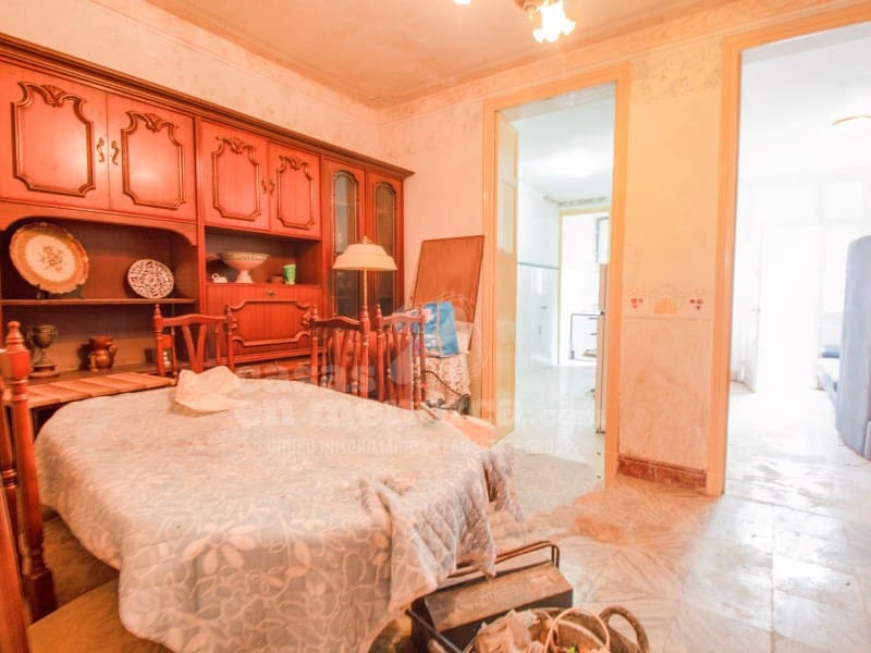 6 soveværelse Byhus til salg i Es Castell - € 550.000 (Ref: 9430953)