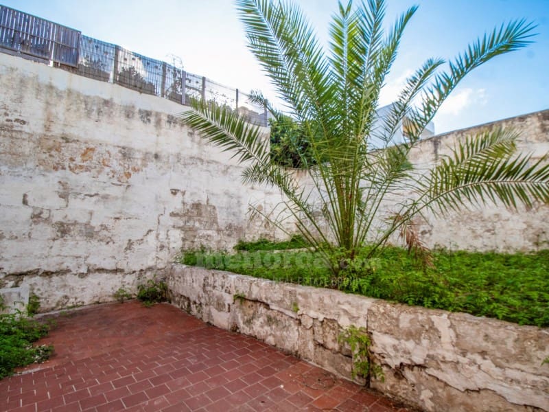 6 soveværelse Byhus til salg i Es Castell - € 550.000 (Ref: 9430953)