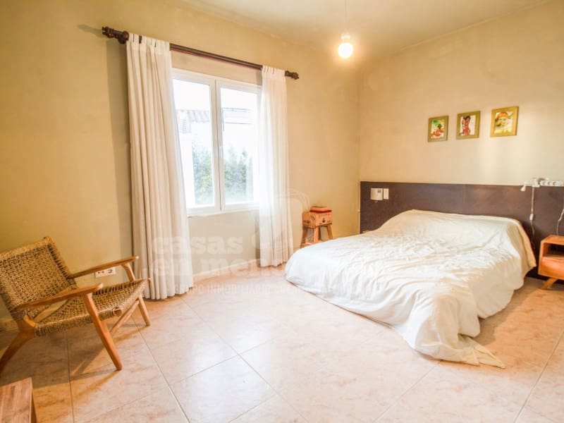 3 bedroom Flat for sale in Mahon / Mao - € 260,000 (Ref: 9434935)