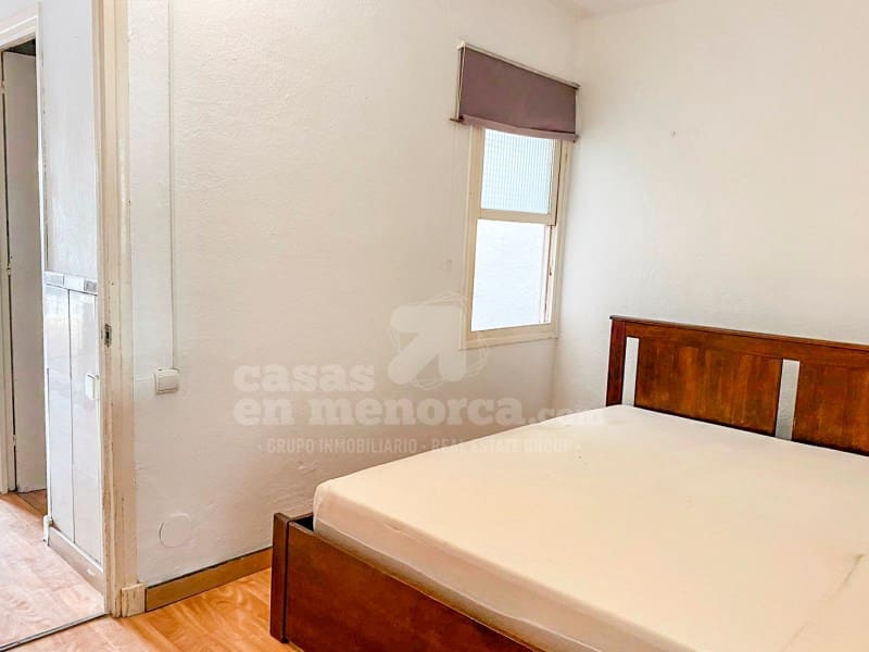 2 slaapkamer Flat te koop in Es Castell - € 190.000 (Ref: 9452097)