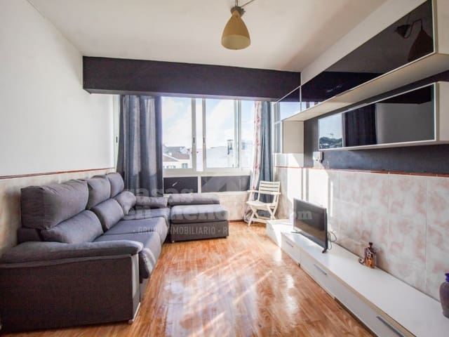 2 slaapkamer Flat te koop in Es Castell - € 190.000 (Ref: 9452097)