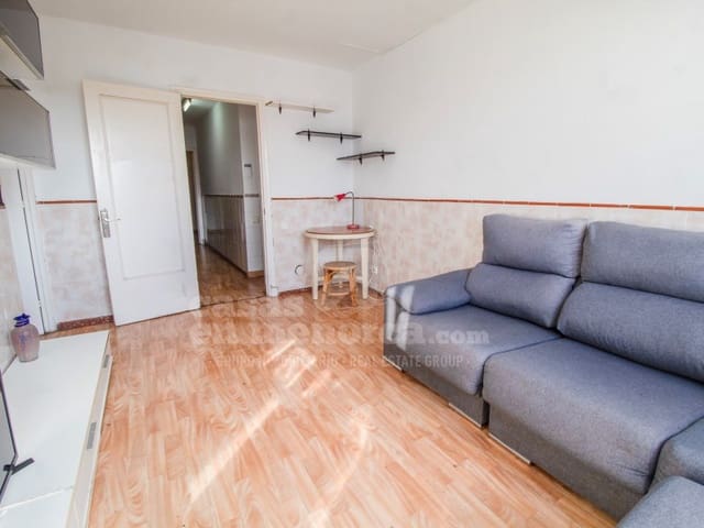 2 slaapkamer Flat te koop in Es Castell - € 190.000 (Ref: 9452097)