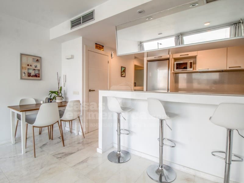 2 slaapkamer Flat te koop in Mahon / Mao met zwembad - € 470.000 (Ref: 9452098)