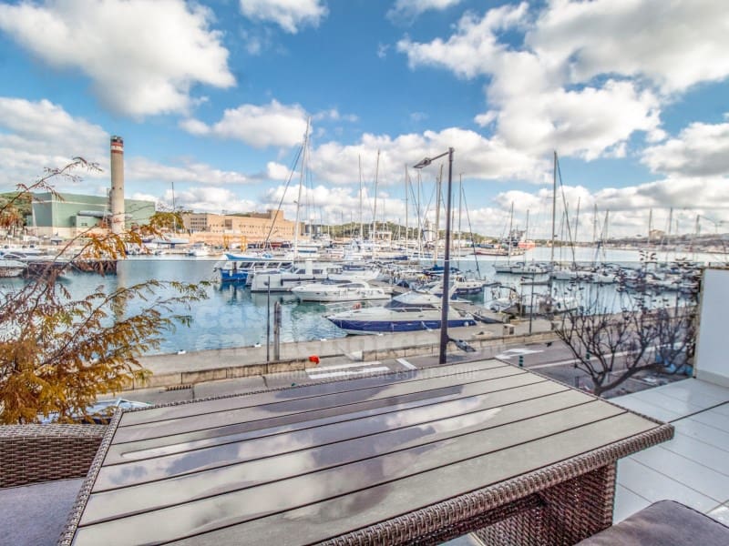 2 slaapkamer Flat te koop in Mahon / Mao met zwembad - € 470.000 (Ref: 9452098)