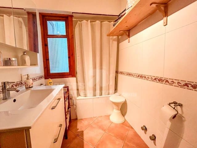 3 bedroom Flat for sale in Ciutadella, Ciutadella de Menorca - € 330,000 (Ref: 9474956)