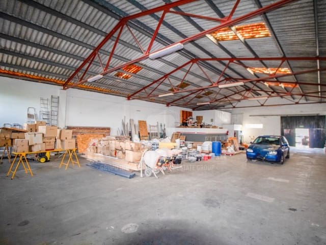 Gewerbe zu verkaufen in Es Castell - 800.000 € (Ref: 9481183)