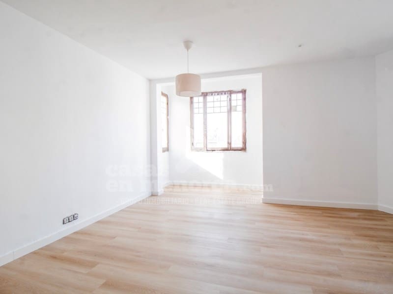 2 bedroom Flat for sale in Mahon / Mao - € 260,000 (Ref: 9524591)