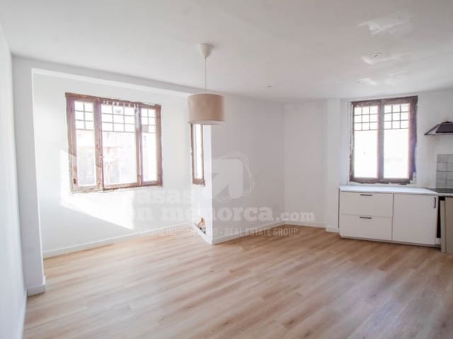 2 bedroom Flat for sale in Mahón / Maó - € 260,000 (Ref: 9524591)