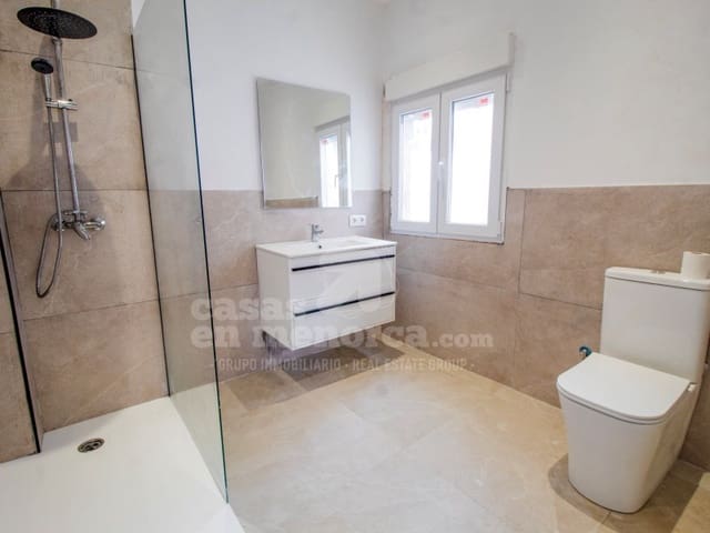 2 bedroom Flat for sale in Mahón / Maó - € 260,000 (Ref: 9524591)