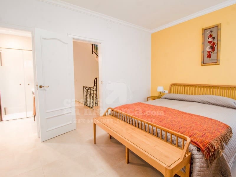 3 bedroom Townhouse for sale in Mahon / Mao - € 625,000 (Ref: 9528138)