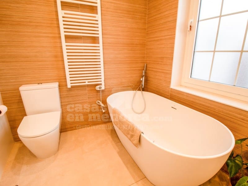 3 bedroom Townhouse for sale in Mahon / Mao - € 625,000 (Ref: 9528138)