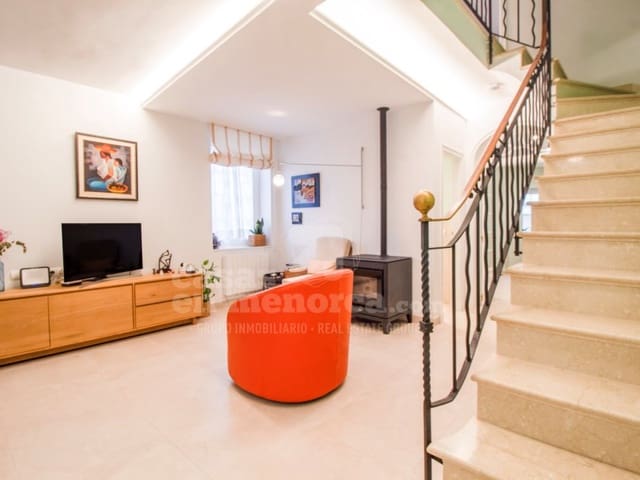 Casa de 3 habitaciones en Mahón / Maó en venta - 625.000 € (Ref: 9528138)