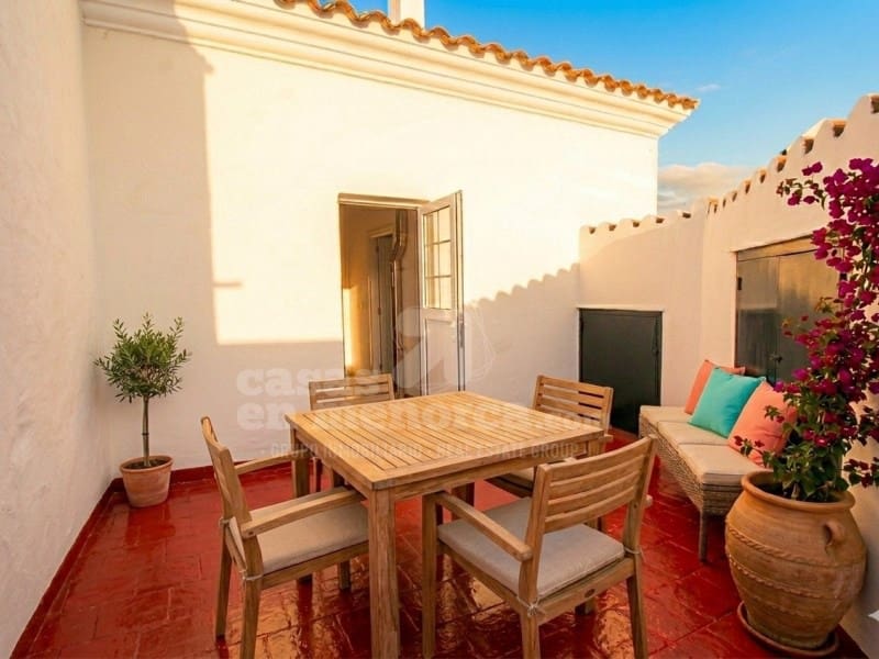 3 bedroom Townhouse for sale in Mahon / Mao - € 590,000 (Ref: 9528138)
