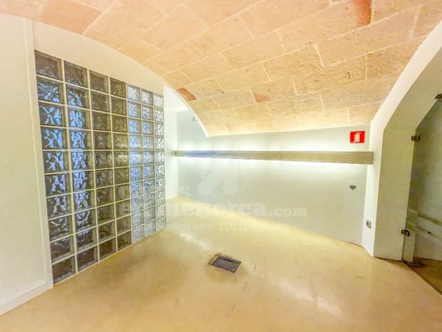 Commercieel te koop in Ciutadella, Ciutadella de Menorca - € 318.000 (Ref: 9528139)