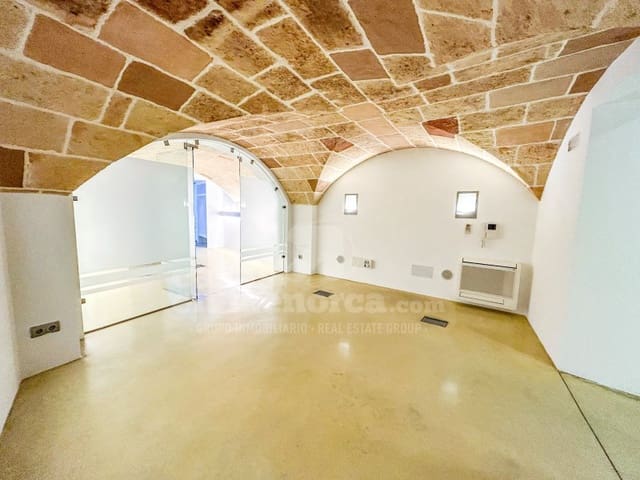 Commercieel te koop in Ciutadella, Ciutadella de Menorca - € 318.000 (Ref: 9528139)