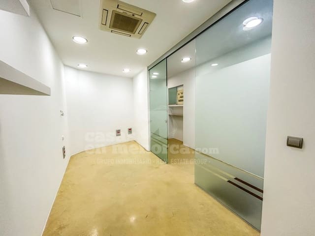 Commercieel te koop in Ciutadella, Ciutadella de Menorca - € 318.000 (Ref: 9528139)