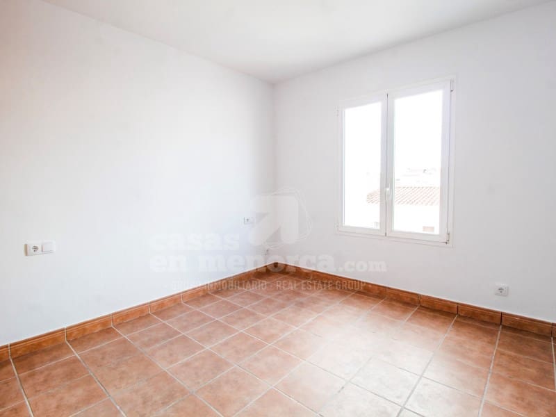 3 makuuhuone Asunto myytävänä paikassa Es Castell - 295 000 € (Ref: 9561752)