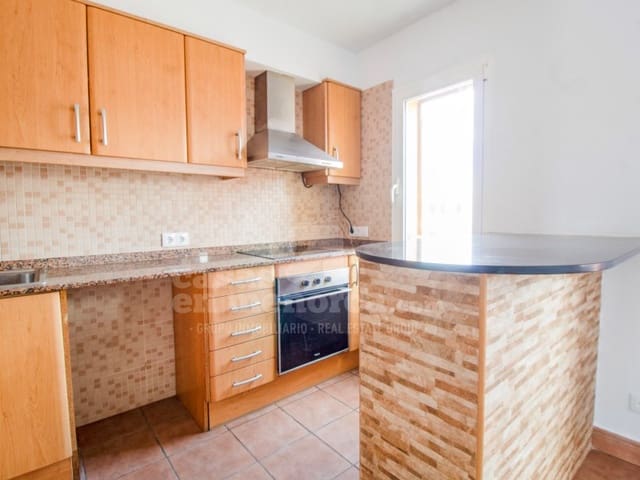 3 makuuhuone Asunto myytävänä paikassa Es Castell - 295 000 € (Ref: 9561752)