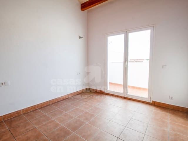 3 makuuhuone Asunto myytävänä paikassa Es Castell - 295 000 € (Ref: 9561752)