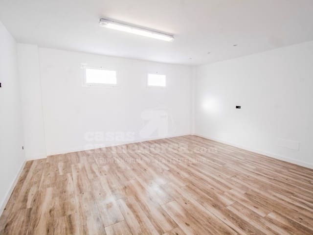 Garage à vendre à Es Castell - 104 000 € (Ref: 9561753)