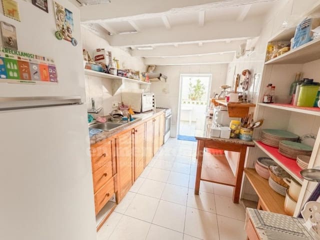 6 makuuhuone Omakotitalo myytävänä paikassa Ciutadella, Ciutadella de Menorca - 630 000 € (Ref: 9596095)