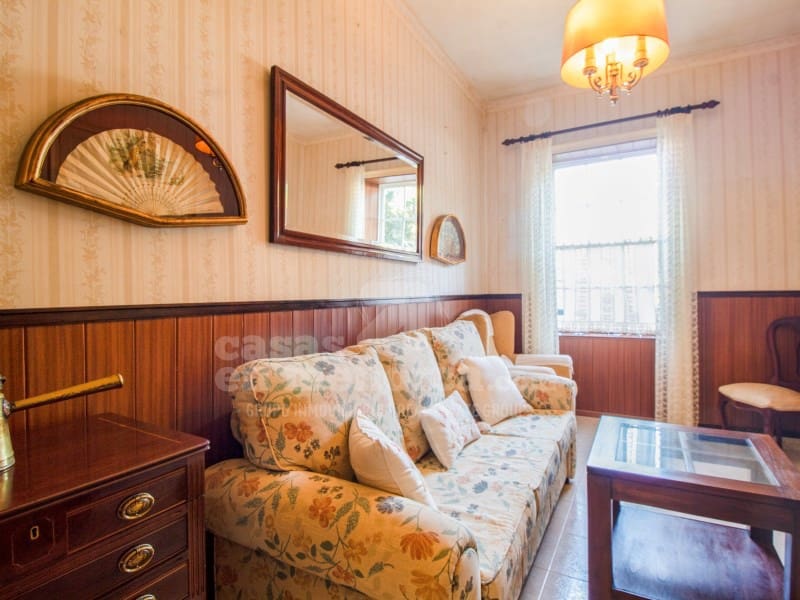 3 bedroom Townhouse for sale in Mahon / Mao with garage - € 360,000 (Ref: 9611315)