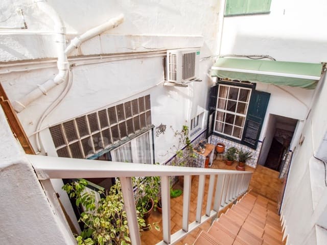 3 bedroom Townhouse for sale in Mahón / Maó with garage - € 360,000 (Ref: 9611315)