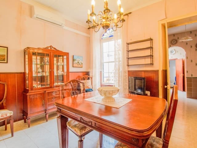 3 bedroom Townhouse for sale in Mahón / Maó with garage - € 360,000 (Ref: 9611315)