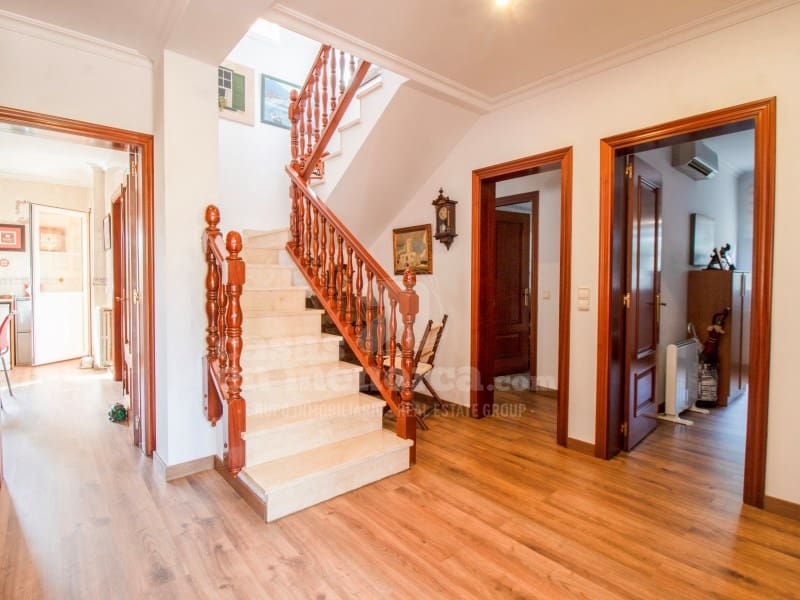 4 bedroom Villa for sale in Trebaluger with pool garage - € 1,150,000 (Ref: 9611317)